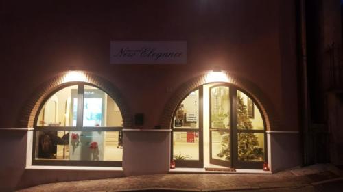 negozio new elegance, notte, parrucchieri new elegance